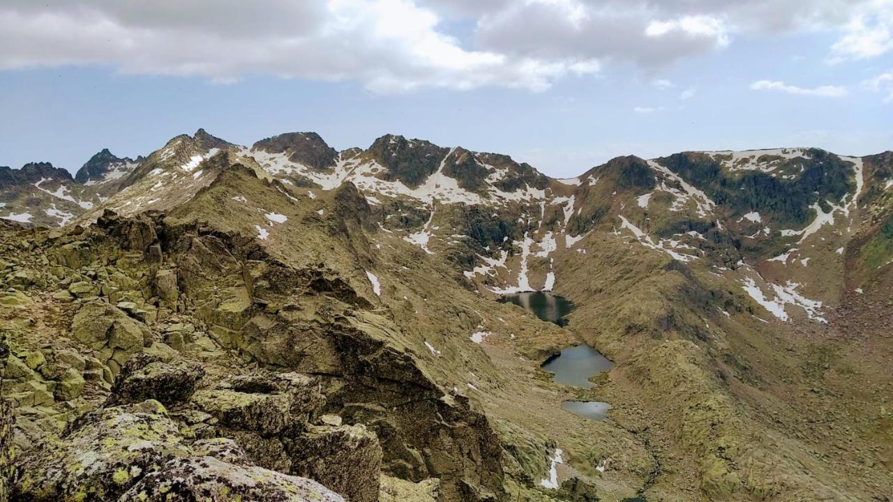 Apartamento El Corazon De Gredos อาเรนัส เด ซานเปโดร ภายนอก รูปภาพ
