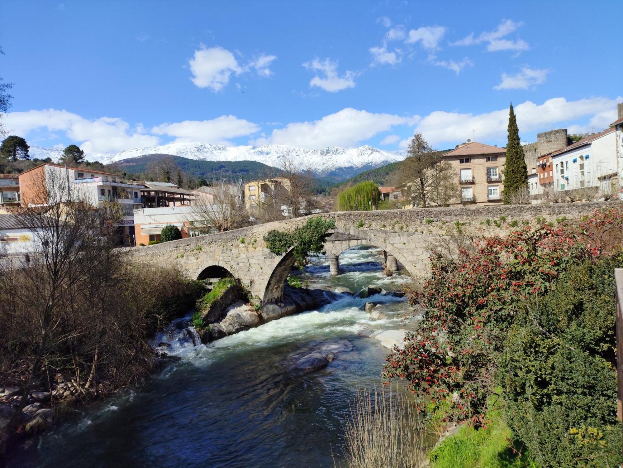 Apartamento El Corazon De Gredos อาเรนัส เด ซานเปโดร ภายนอก รูปภาพ